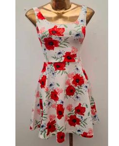 Size Extra Small 🎁Buy 2 Get 1 Free Floral Dress