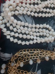 Imported Material Neck Chains With Beautiful Detailing.