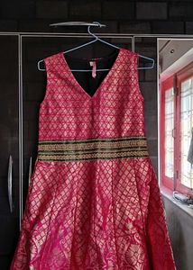 Elegant Pink Ethnic Gown