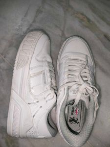 Red Tape Sneaker