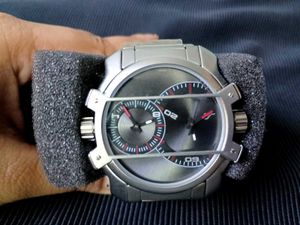 Fast-track Quartz Analog Grey Dial Watch (New)