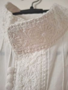 Elegant Men&#39;s White Striped Kurta