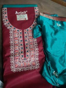 Embroidered suit set