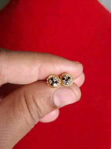 Stud Earrings Gold