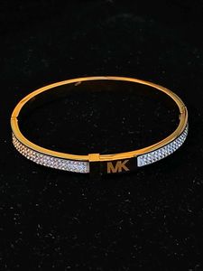 MICHAEL KORS GOLD PLATED WRISTWEAR
