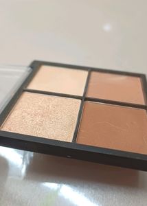 Swiss Beauty Highlighter/ Bronzer/ Compact