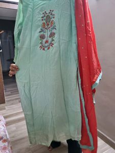 Kurta With Tikki And Thread Work &amp; Duppata