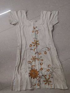 Floral Embroidered Kurta