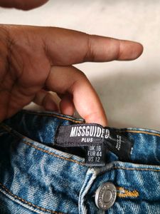 Distressed Slim Straight Fit Jeans
