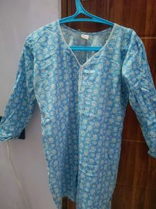 Crochet &amp; Sheer Sleeve Top