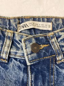 Zara Straight Jeans