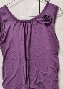 Sliveless Top