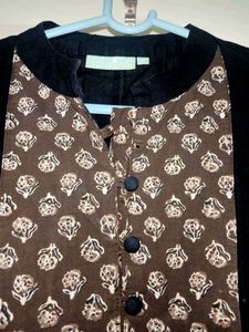 Women&#39;s Black Floral Print A- Line Tunic