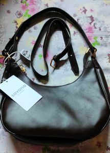 Savana Sling Bags With Adjustable Belt