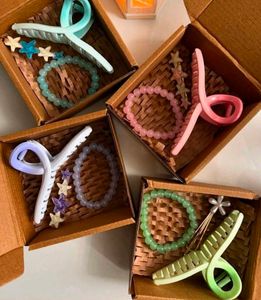 Cute Hair Claw & Bracelet Set