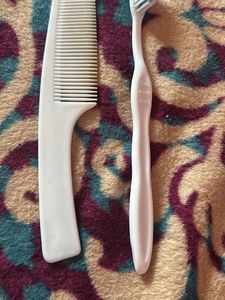 Combo Of 2 Toothbrush And Comb 😍