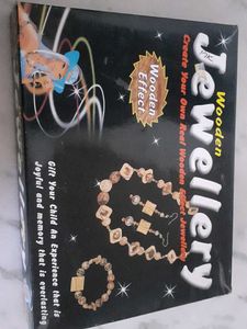 Wooden Jewellery Kit