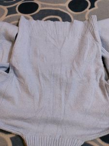 Girls Woolen Top For Normal Winter