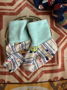 New Born Baby Cotton Socks and Mittens