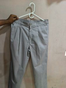 Stylish Van Heusen Thrifted Pants Gem 🎉👖
