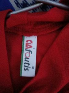Red Sleeveless Mock TurtleNeck Top