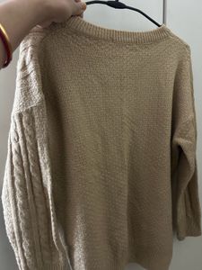 Cable Knit Off-white Sweater/ Sweatshirt