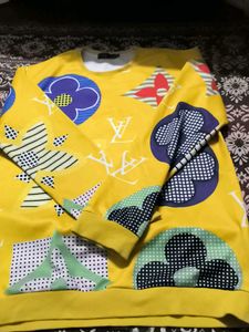 Yellow sweatshirt