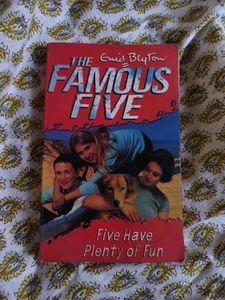 BOOKS- THE FAMOUS FIVE