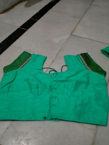 Saree With Blouse