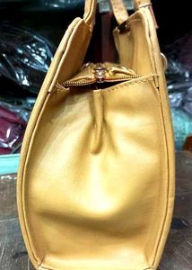 💛Elegant Handbag💛
