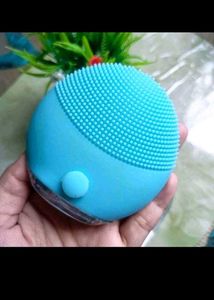 Brand New Face Massager