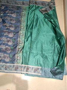 Graceful dual tone saree