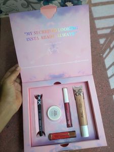 Just Herbs Makeup Kit