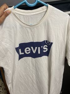Levi&#39;s Classic White Batwing Logo Tee