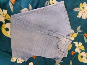 Light Wash Cropped Wide Leg Jeans