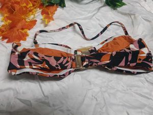 139.Floral Bikini Top