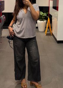 h&amp;m black faded straight fit jeans