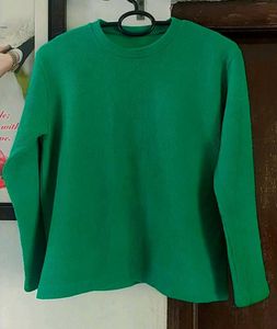 Green Long Sleeve Top