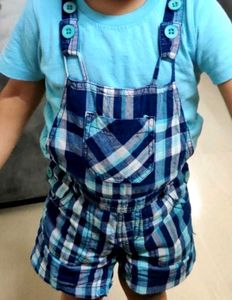 Babyhug Checks Dungaree with Half Sleeves Tee