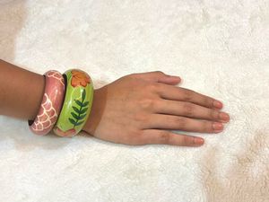 combo of any 2 vintage bangle Set