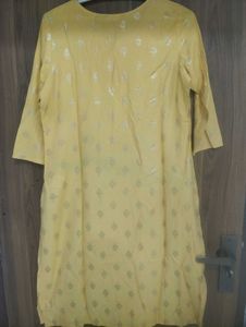 Avaasa Mustard Kurti💛(L)