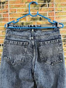 wideleg denim.