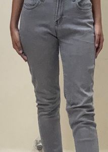 Zudio Grey Skinny Fit Jeans