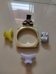 1 Kada, 4 Small Clutches, A Pair Of Earring.