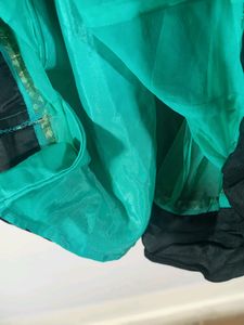 Green embroidered Anarkali Kurta (Women&#39;s)