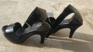 Balck Heels!!!!Must Grab