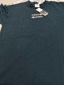 Adidas T-shirt