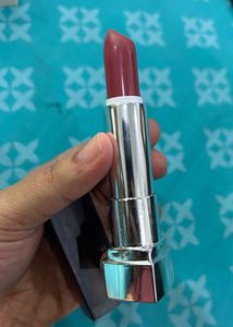 Maybelline lipstick- Nude nuance