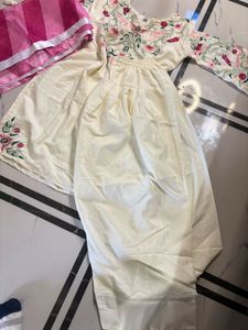 pakistani Elegant Embroidered Kurta Leather Set