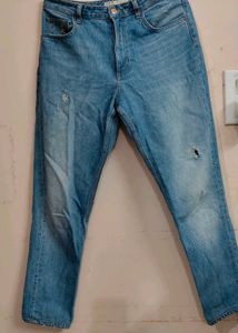 Zara Mom Fit Jeans - Distressed